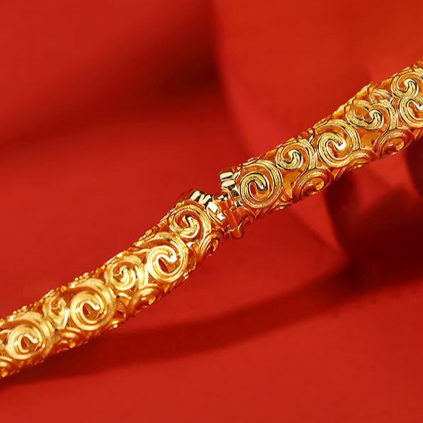 Natural Hetian Jade Auspicious Cloud Filigree Hollow Ancient Royal Bangle