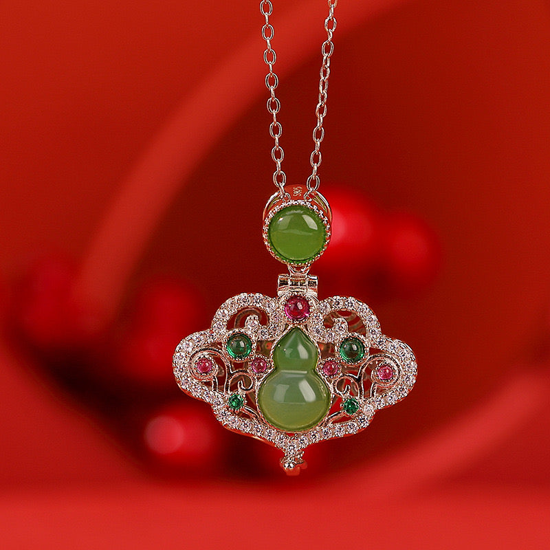 Natural Hetian Jade Calabash Cloud Ancient Royal Pendant Necklace