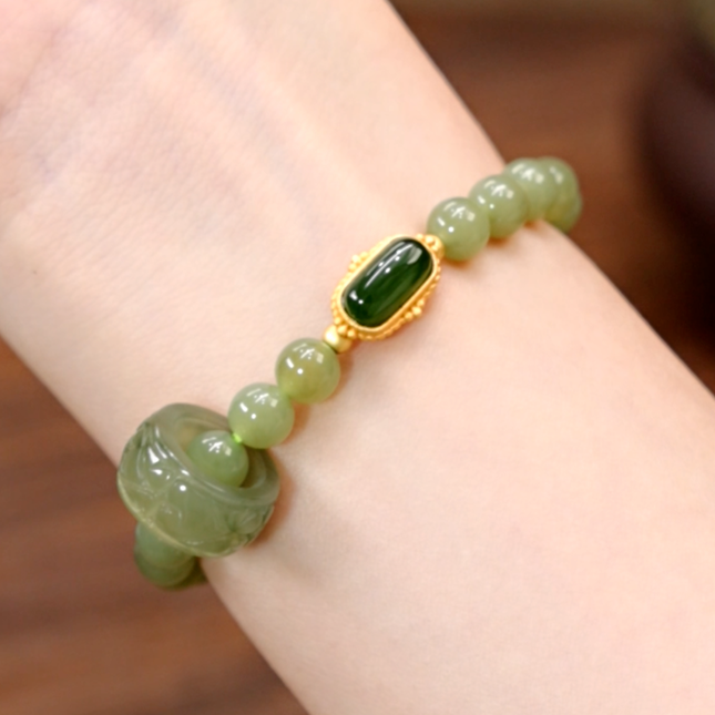 Natural Hetian Jade Protection Loop Bracelet