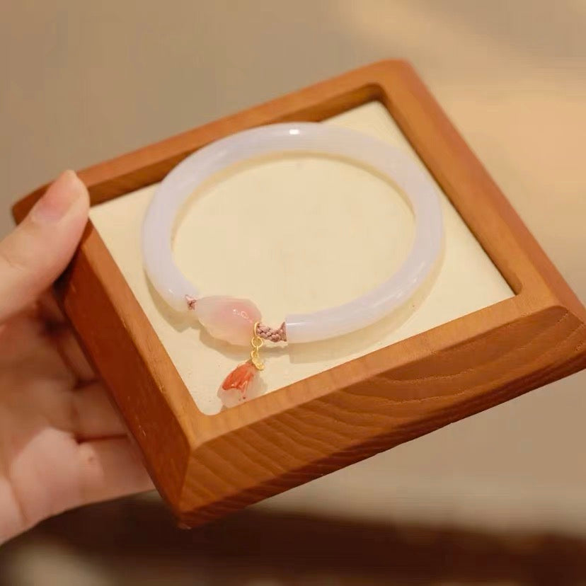 Natural Hetian White Jade & Yanyuan Agate Feng Shui Rabbit Bangle