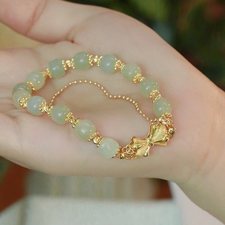 Natural Green Jade Bow Tie Protection Bracelet
