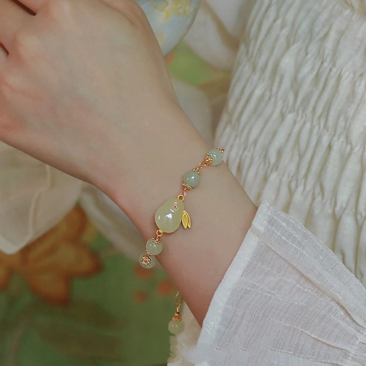 Natural Hetian jade Feng Shui Rabbit Bracelet