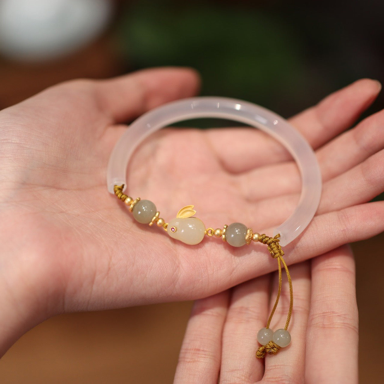 Natural Green Jade Feng Shui Rabbit Protection Bangle