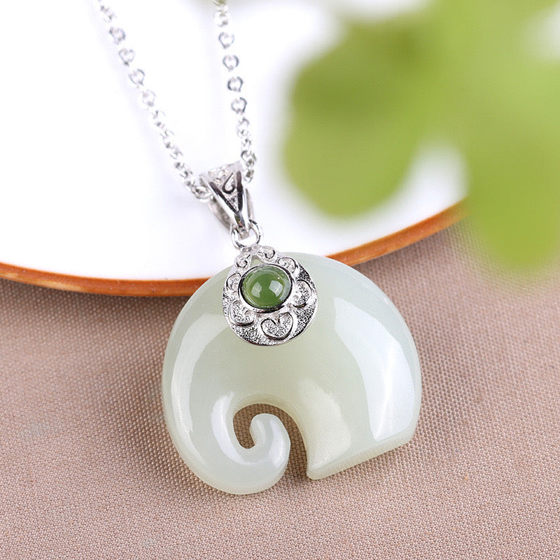 Natural Hetian jade Feng Shui Elephant Necklace