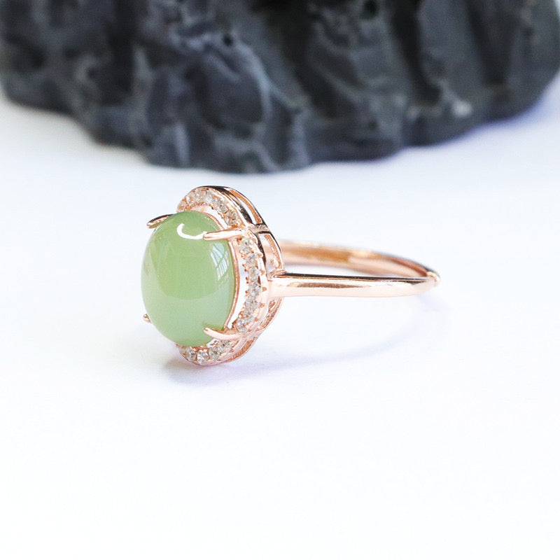 Natural Green Jade Pigeon Egg Ring - Apple Green