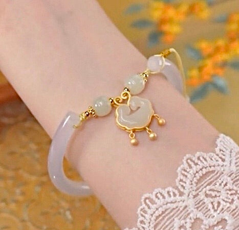 Natural Green Jade Lucky Lock Bangle