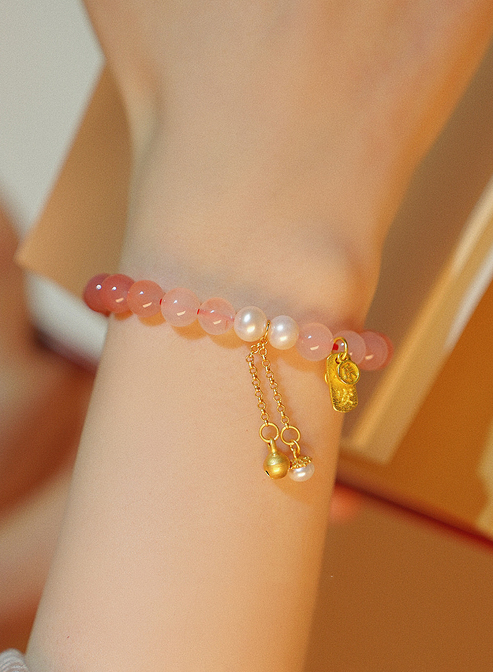 Natural Yanyun Agate Pearl Bell Protection Bracelet