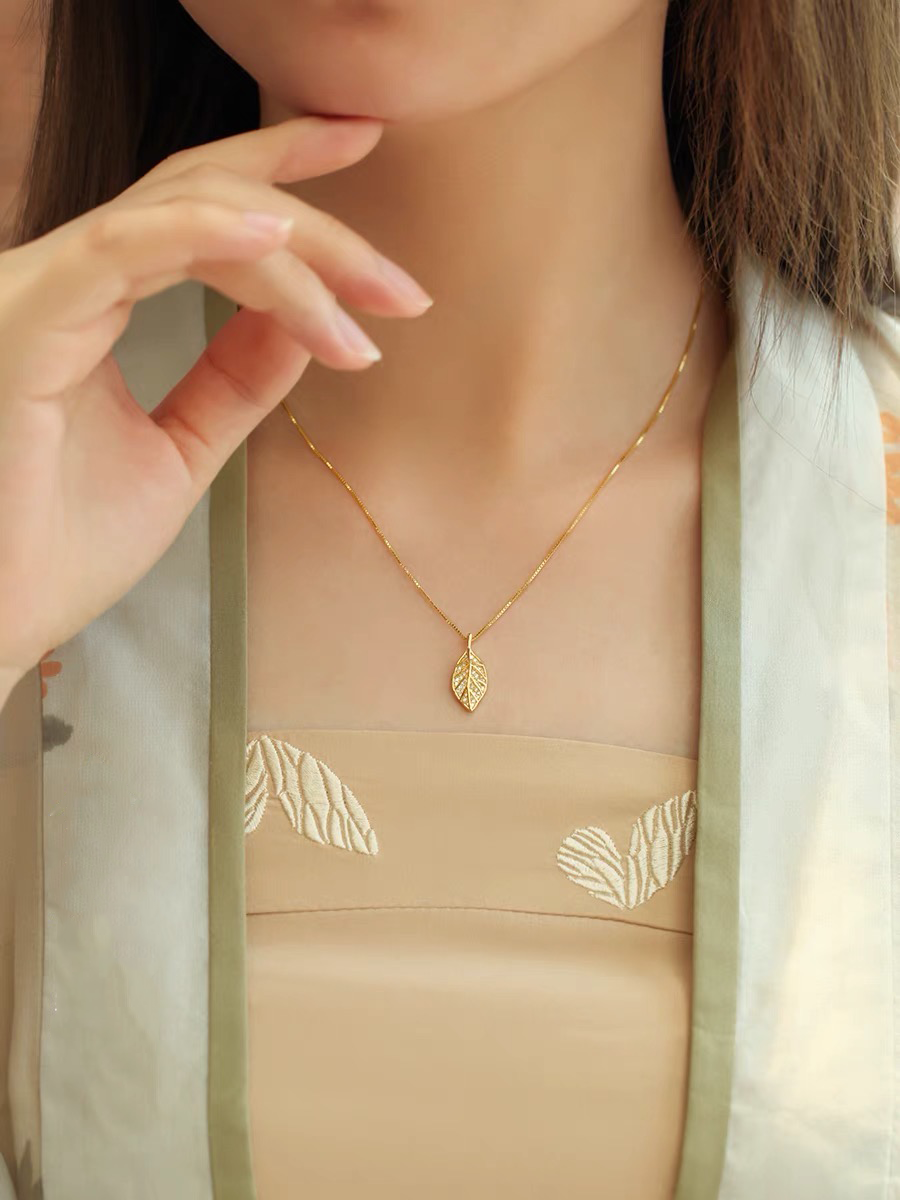 Feng Shui Leaf Wealth Pendant Necklace