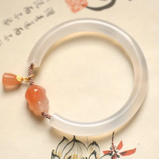 Natural Hetian White Jade & Yanyuan Agate Feng Shui Rabbit Bangle